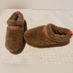 Ugg Taz Slipper